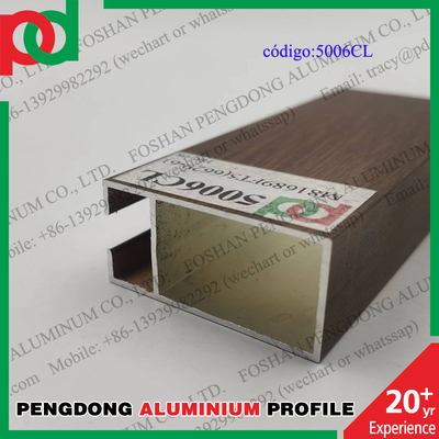 0.15m m T5 moderan los perfiles de aluminio del final de madera para las series L20 L25 L32 L5000 de Bolivia