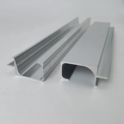 Los perfiles de aluminio que pulen la teja de afilamiento decorativa arreglan la plata popular y el color oro