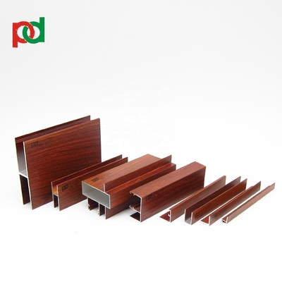 Procesamiento de flexión para perfiles de aluminio y tubos de madera en Perú