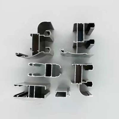 El polvo cubrió el perfil de aluminio Congo KE