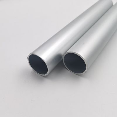 Buen precio Tubos de aluminio de la ronda y de la elipse de las protuberancias del carril de la suspensión de ropa del guardarropa en línea