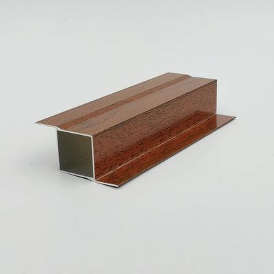 Buen precio perfiles de los 5.8M los 5.85M los 6M Wood Finish Aluminium para el armario de cocina en línea
