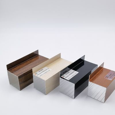 Buen precio los perfiles de los 5.8M Length Aluminium Kitchen platean el polaco brillante en línea